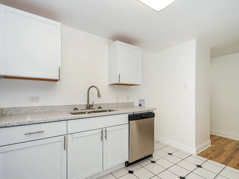520 S 2nd St — Photo 32