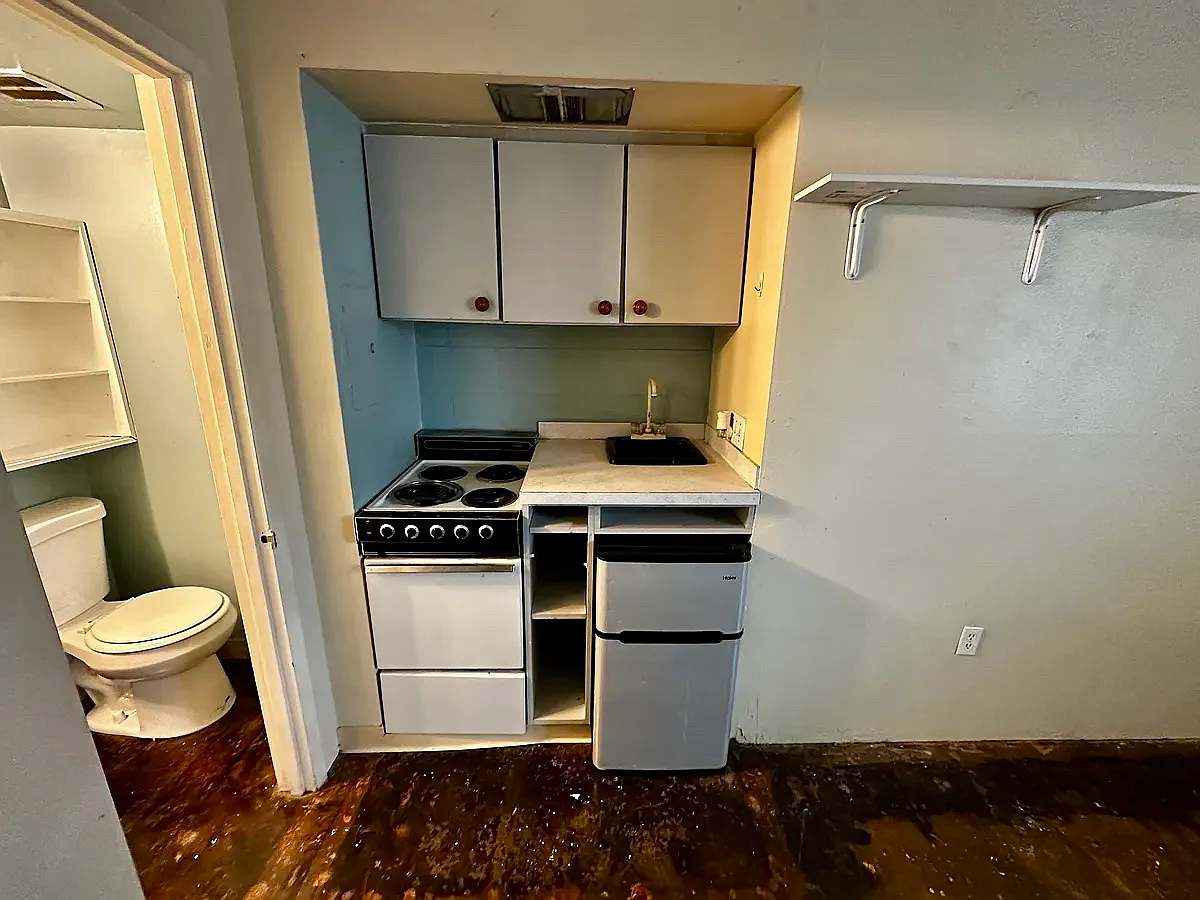 Building Photo - 901 SW Saint Clair Ave #507