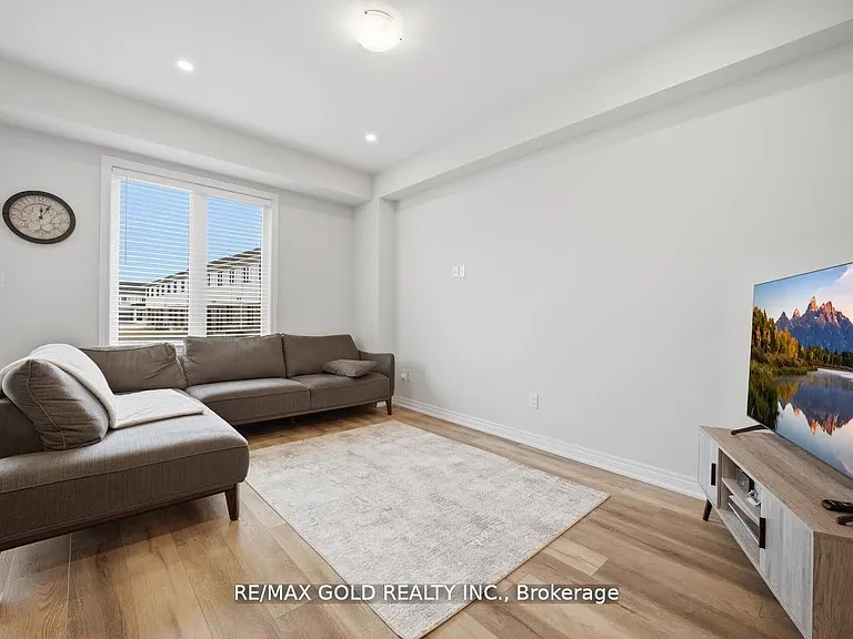 30 Mia Dr #2 — Photo 12