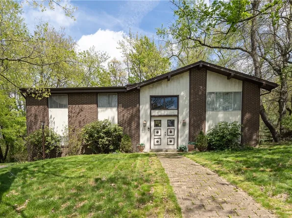 2501 College Park Rd, Allison Park, PA 15101