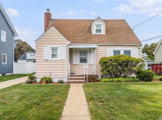 235 Stephen St, North Bellmore, NY 11710