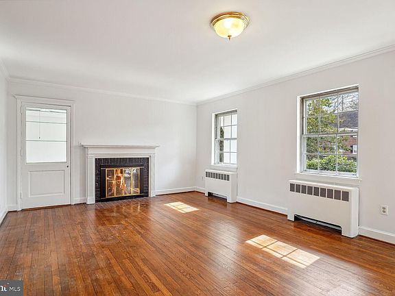 2nd image of 4827 Sedgwick St NW