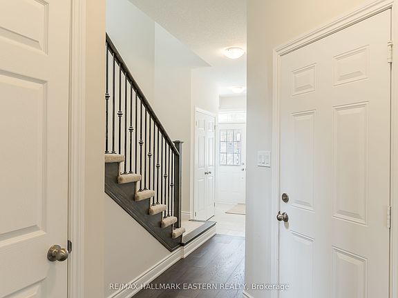 4th image of 35 Coldbrook Dr