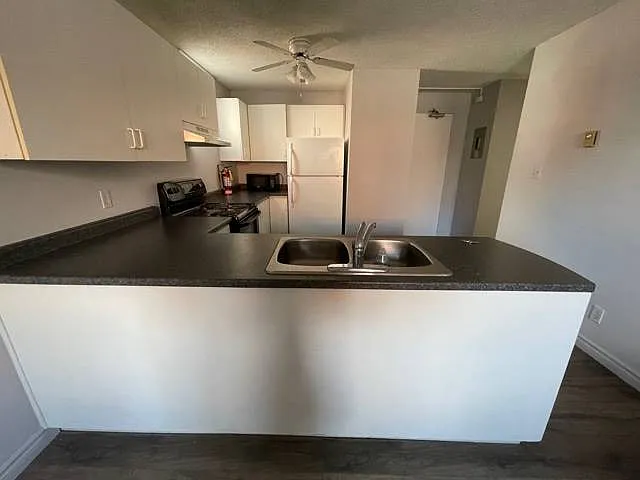32 Noecker St #B — Photo 7