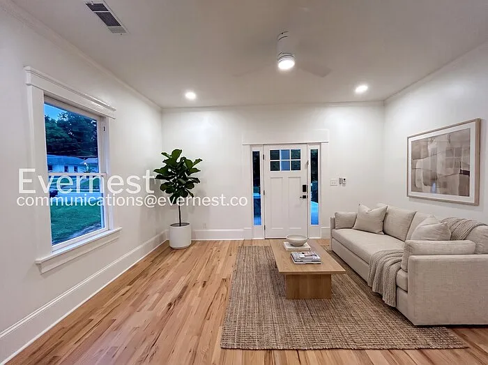 2 bed, 1.0 bath, 750 sqft, $1,799 — Photo 3