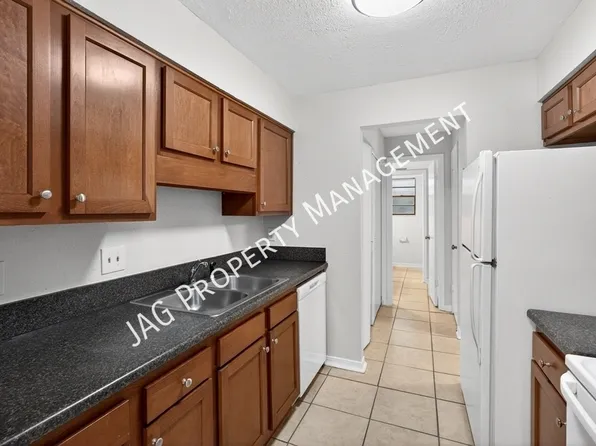 482 Bentwood Ln #B, Orange Park, FL 32073