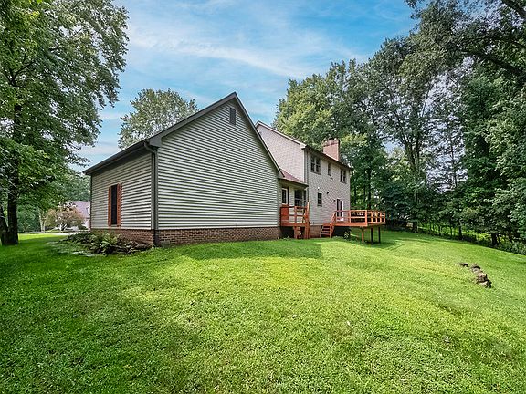 2nd image of 142 Gristmill Ln