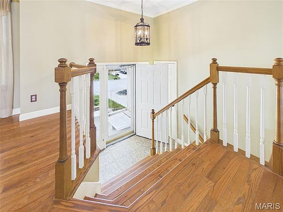 2nd image of 721 Wedge Ln