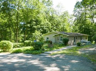 10 Richmond Rd, Stanhope, NJ 07874