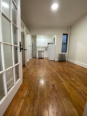 Rented by Peter R. Hungerford, LREB | media 26