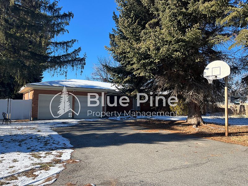 1st image of 315 Evans Ave