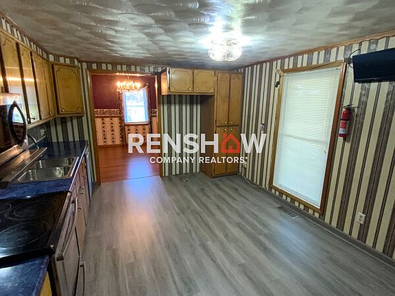 3rd image of 30 Trader Ln