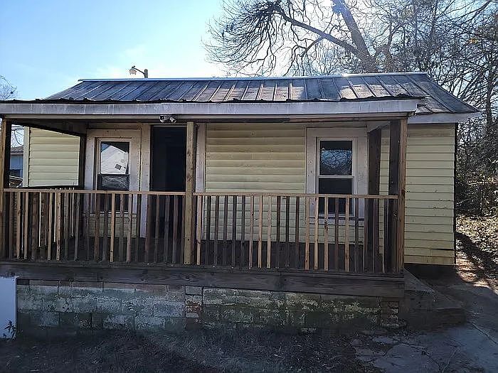 1st image of 3 Goins Aly