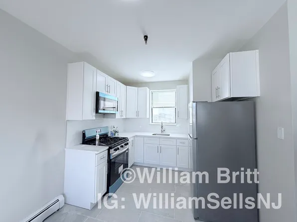 67 Brinkerhoff Street image 1 of 24