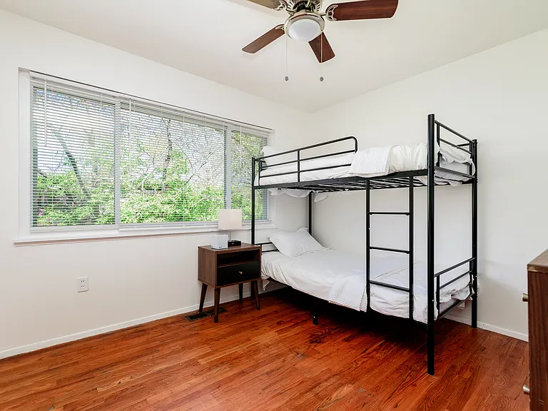 720 Jamaica Pl — Photo 18