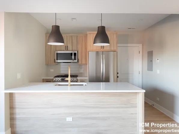 2922 W Logan Blvd APT 3, Chicago, IL 60647