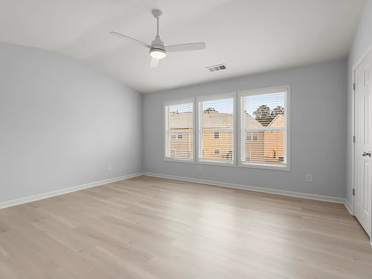 1947 Lakeshore Overlook Cir NW — Photo 20