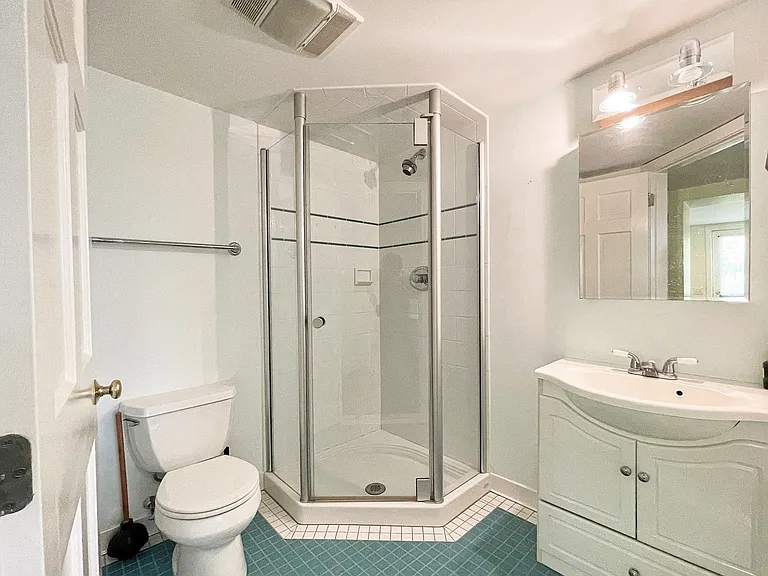 37 Emerson Rd — Photo 22