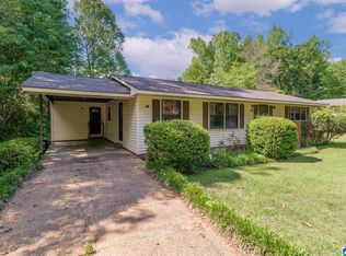 1810 Pineview Dr, Alexander City, AL 35010
