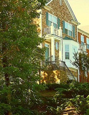1st image of 427 Iona Abbey Ct SE