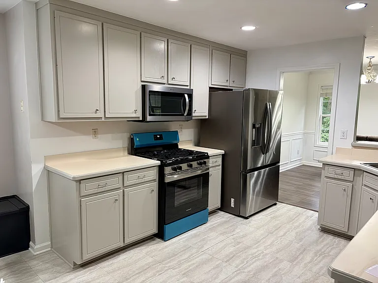 1050 Chapel Hill Dr — Photo 9