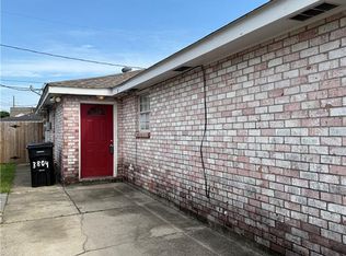3804 Shangri La Dr, Chalmette, LA 70043