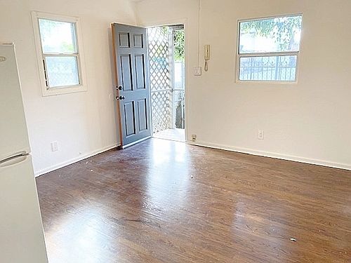 2nd image of 4360 1/2 Willow Brook Ave