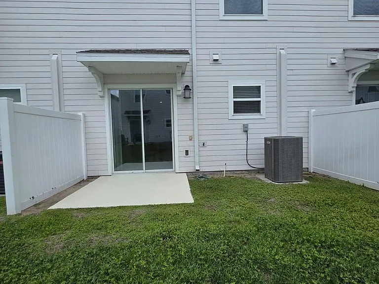 7732 Stone Creek Trl — Photo 13