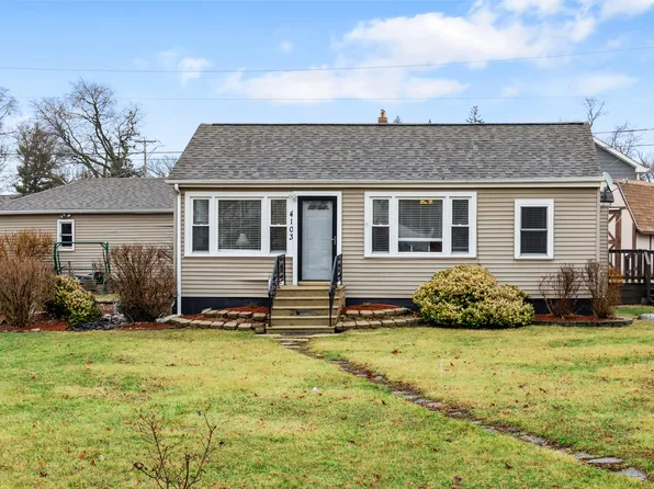 4103 N Adams St, Westmont, IL 60559