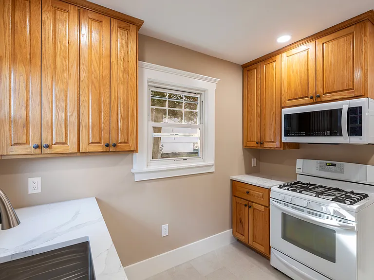 5 Hillside Ave — Photo 13