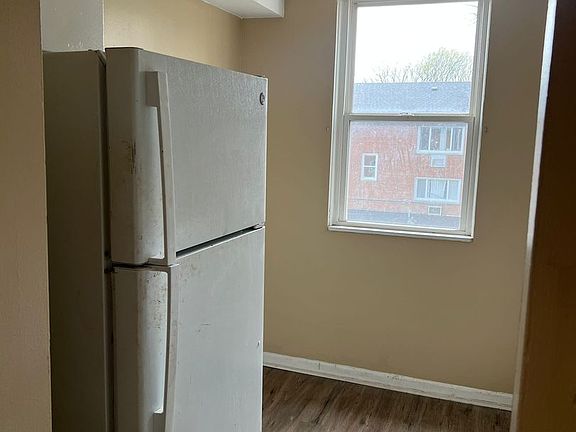 2nd image of 13975 Superior Rd #206