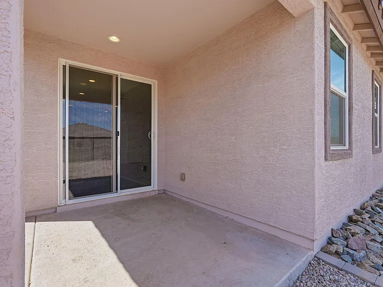 2440 W Bowker St — Photo 26