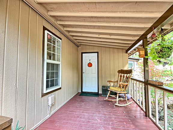 5th image of 2461 W Evans Creek Rd