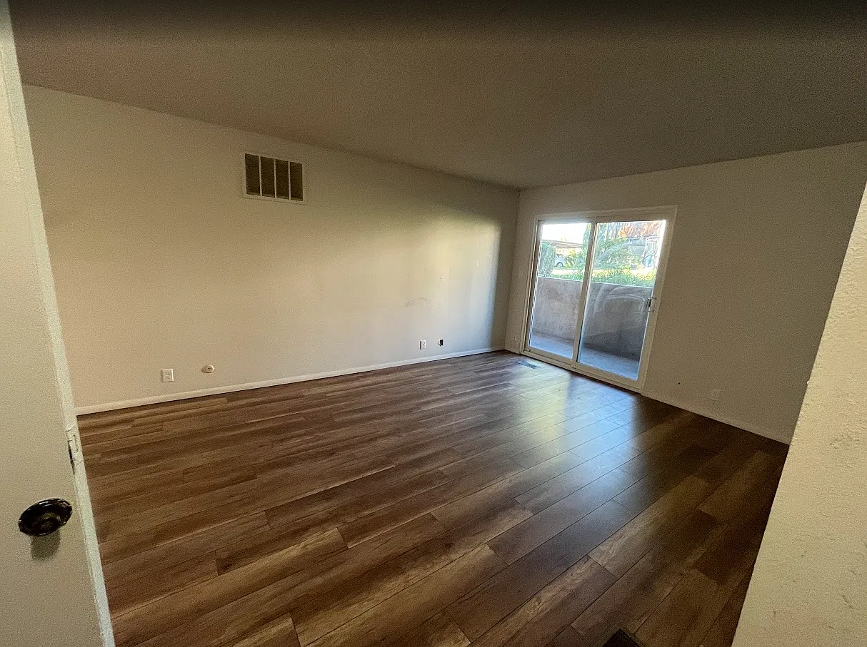 2 bed, 1160 sqft, $1,575 — Photo 3