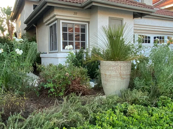 211 Saint Croix Ct, Oak Park, CA 91377