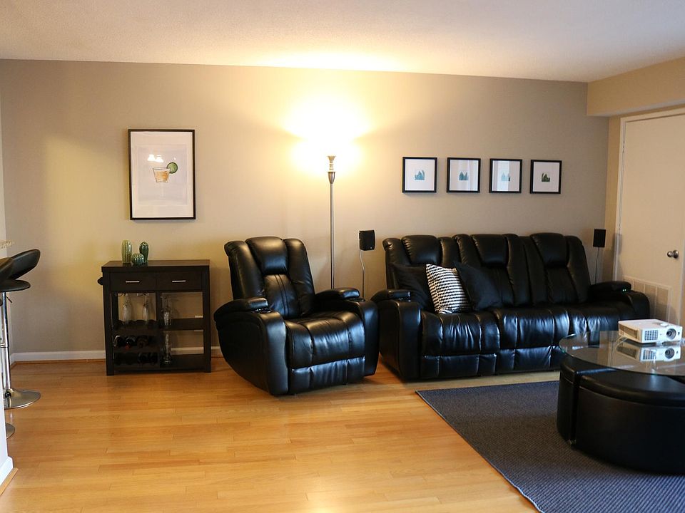 1st image of 900 N Stafford St APT 1716