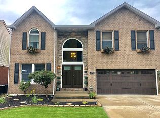 654 Pointe Benton Ln, Covington, KY 41014