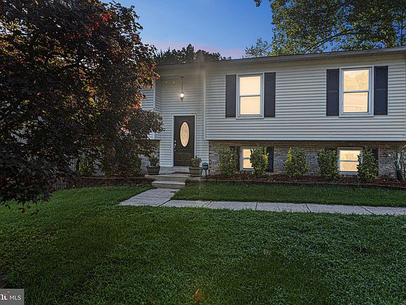 5th image of 3207 Barcroft Dr