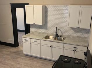2605 S 6th St #2, Milwaukee, WI 53215
