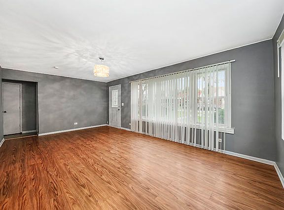 4th image of 342 Frederick Ave