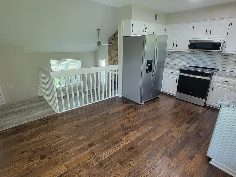 527 N Persimmon Dr — Photo 5