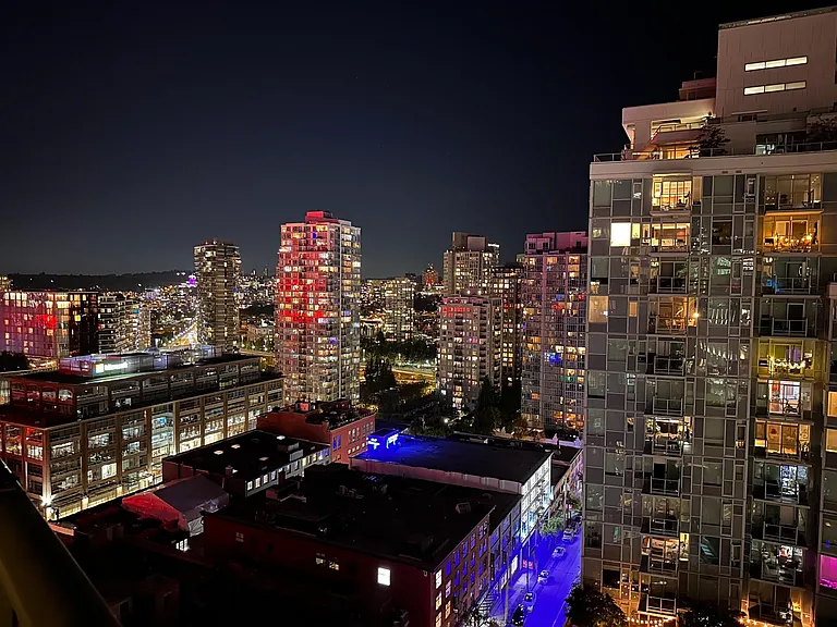 233 Robson St #2108 — Photo 16
