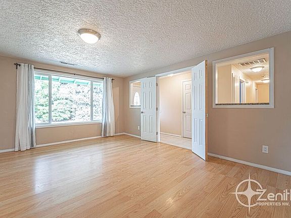 4th image of 12719 NE 10th Ave
