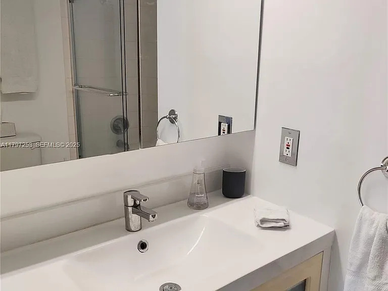 19877 E Country Club Dr — Photo 15