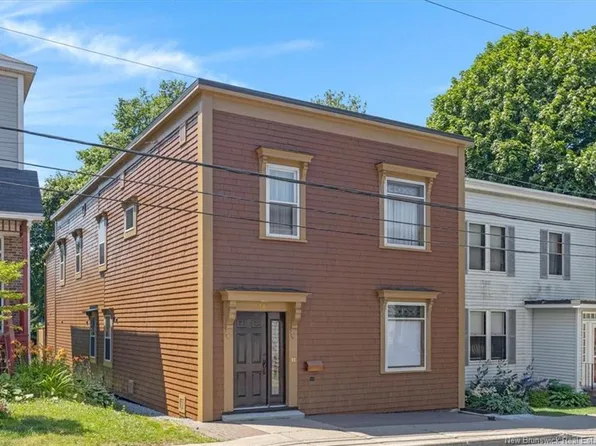 58 Clarendon St, Saint John, NB E2K 1A4