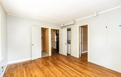 2513 21st St — Photo 11