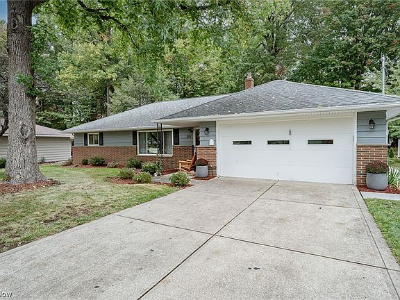 2nd image of 351 Claymore Blvd