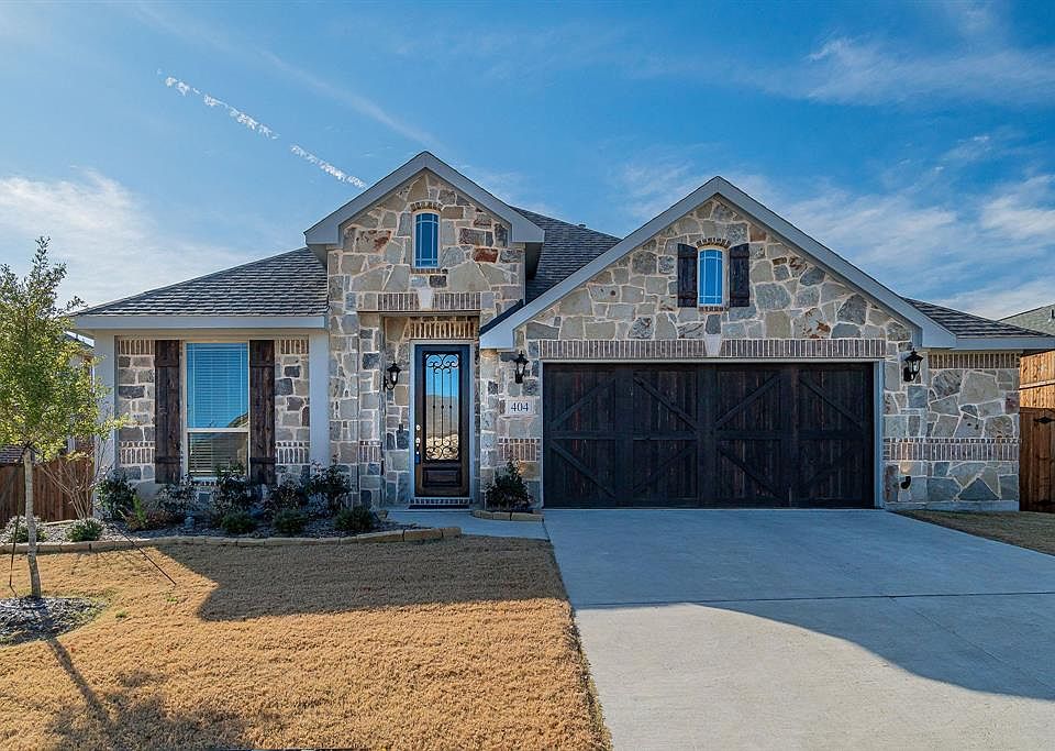 1st image of 404 Tanglewood Dr