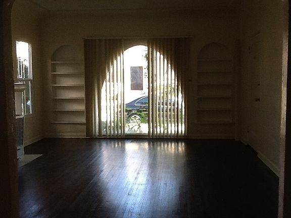 3rd image of 3140 W 43rd Pl
