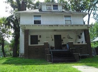 809 SW 11th St, Topeka, KS 66612